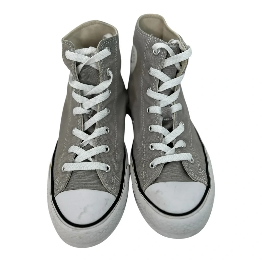 Converse Chuck Taylor |  Kid‎ Size 6 | High-Top |